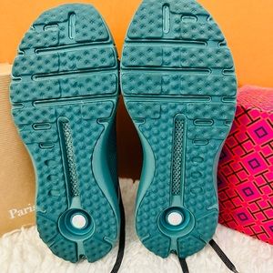 Under Armour Smart Tech Sneaker (Never Worn)